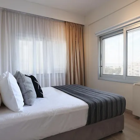 Апартаменты Phaedrus Living Mini Art House Michelangelo Никосия