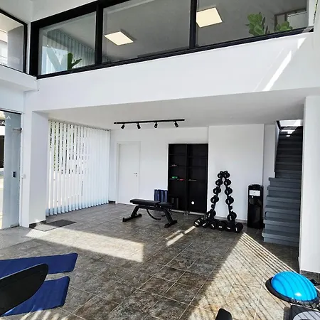 דירה Phaedrus Living Mini Art House Michelangelo ניקוסיה